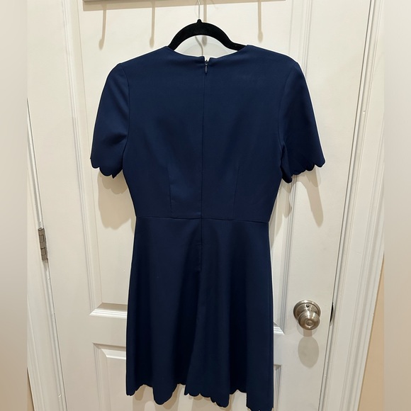Banana Republic Scalloped Trim Dress in Navy Blue, Size 0 - Picture 2 of 3